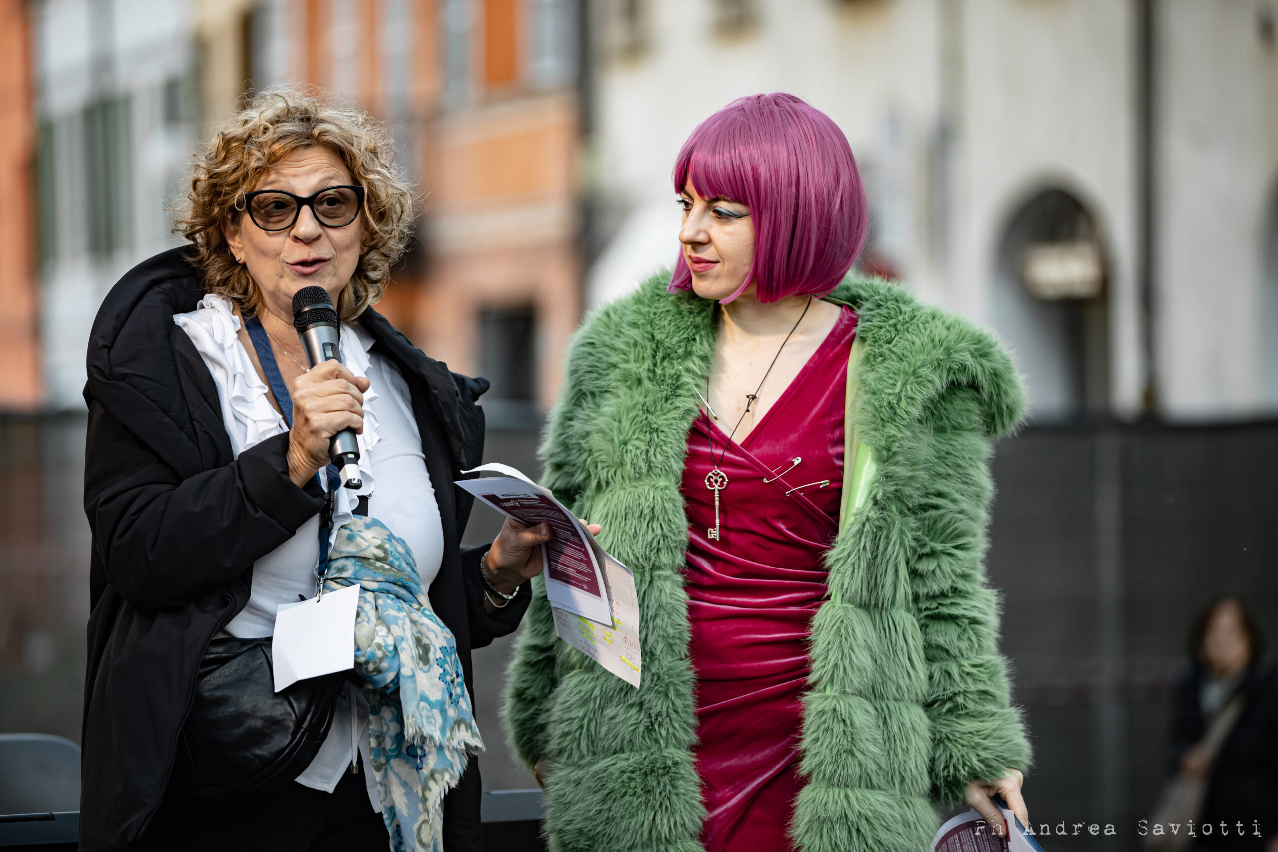 Onda Rosa Indipendente al MEI: voci in rosa, musica che resiste  Il contest ORI – Onda Rosa Indipendente si è confermato, una volta ancora, come una delle vetrine più autentiche e necessarie per le artiste emergenti nella scena indipendente italiana.