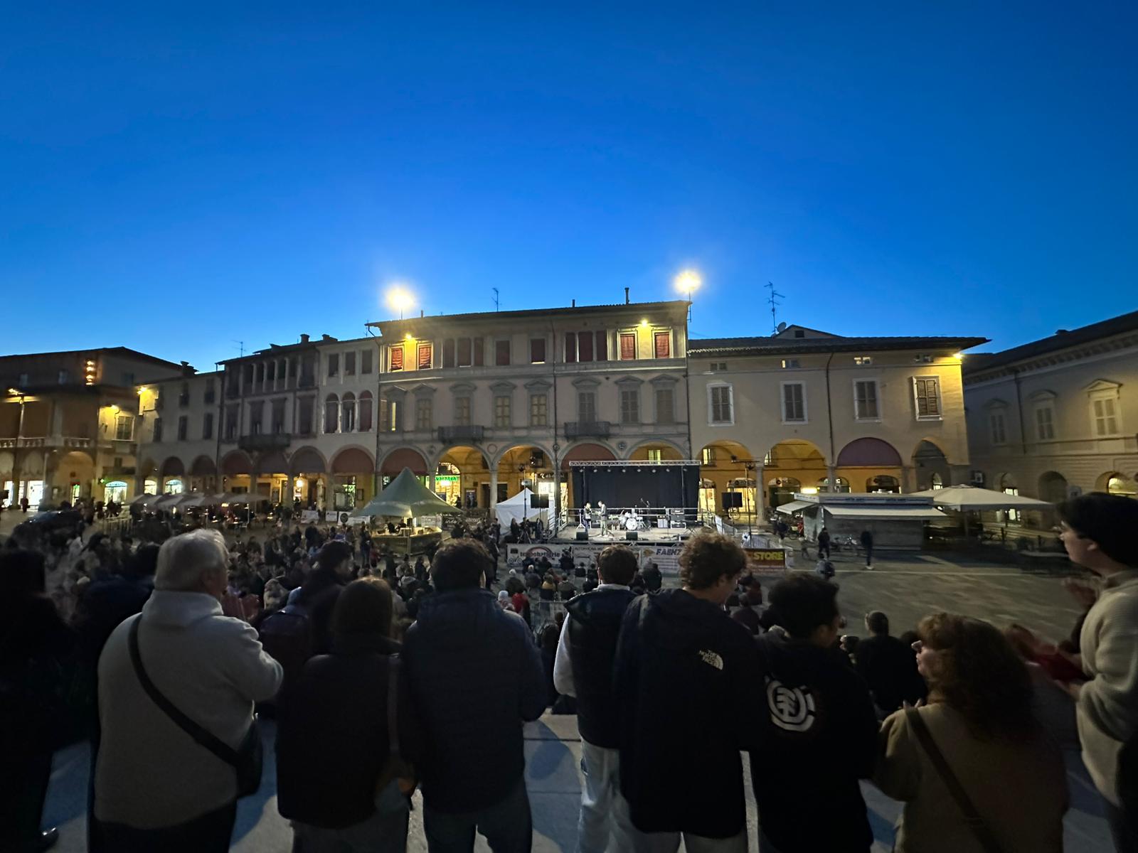 Si è conclusa ieri la 30° edizione del MEI – MEETING ETICHETTE INDIPENDENTI con un grande successo di pubblico e record di presenze.