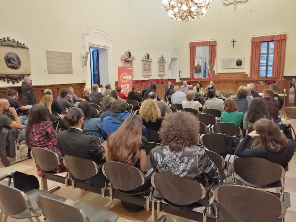 Dalle cantautrici di oggi alla musica che cambia: ecco il ‘Forum del giornalismo musicale’ diretto da Enrico Deregibus, il 4 e 5 ottobre al MEI