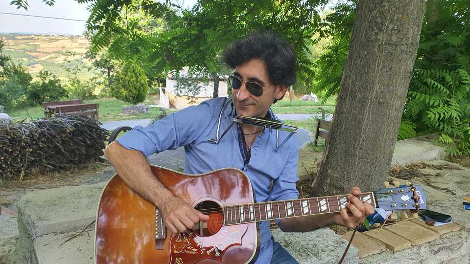 Luigi Farinaccio presenterà il brano “Un giorno d’ottobre” il 31 ottobre a San Giuliano di Puglia (CB)