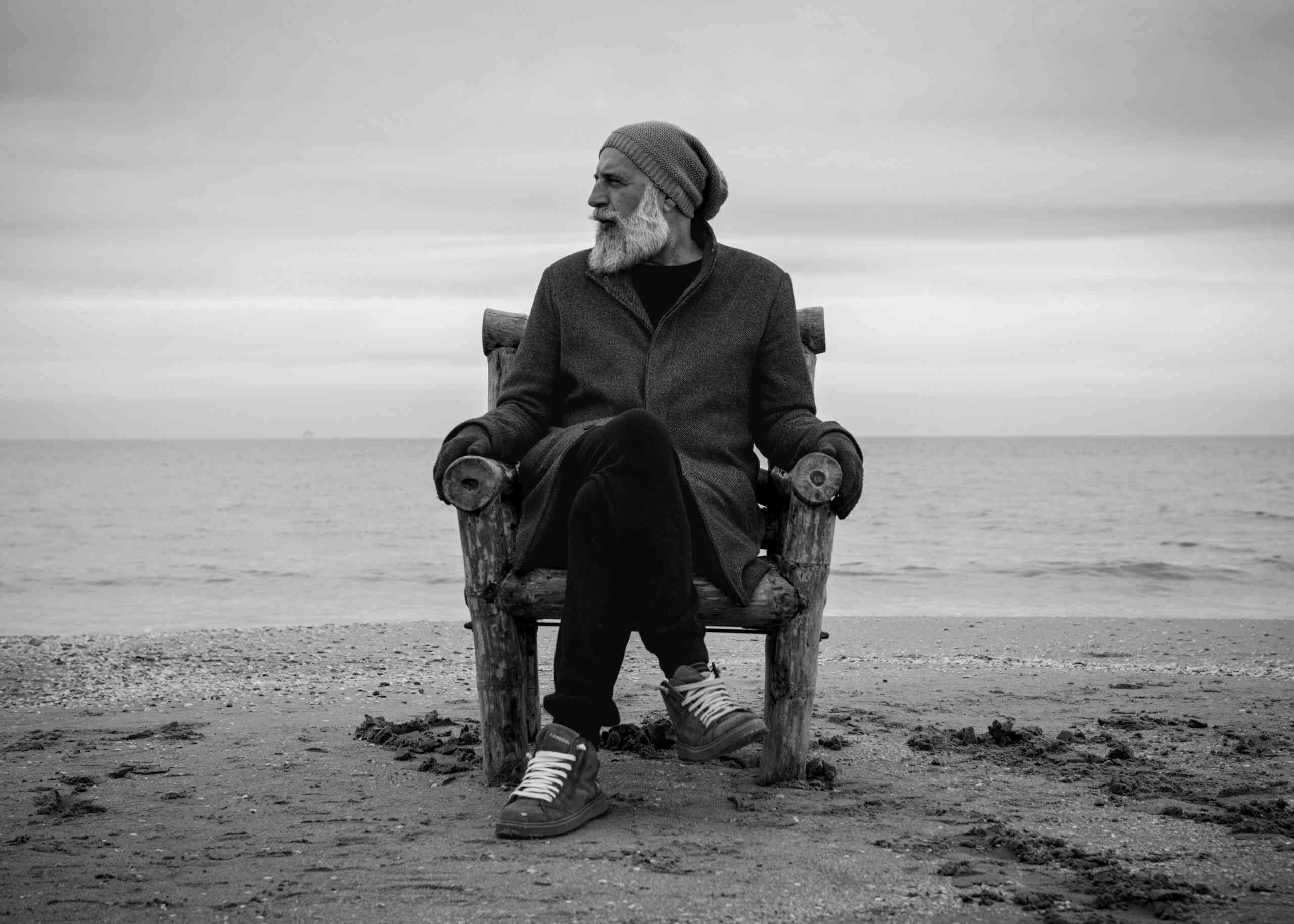 QUASI MORTI di LORIS DALI’ ha un bellissimo video live!