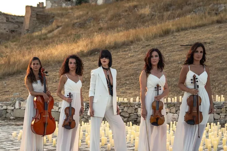 ROSMY in concerto a Milano per la Giornata contro la violenza sulle donne – 25 novembre