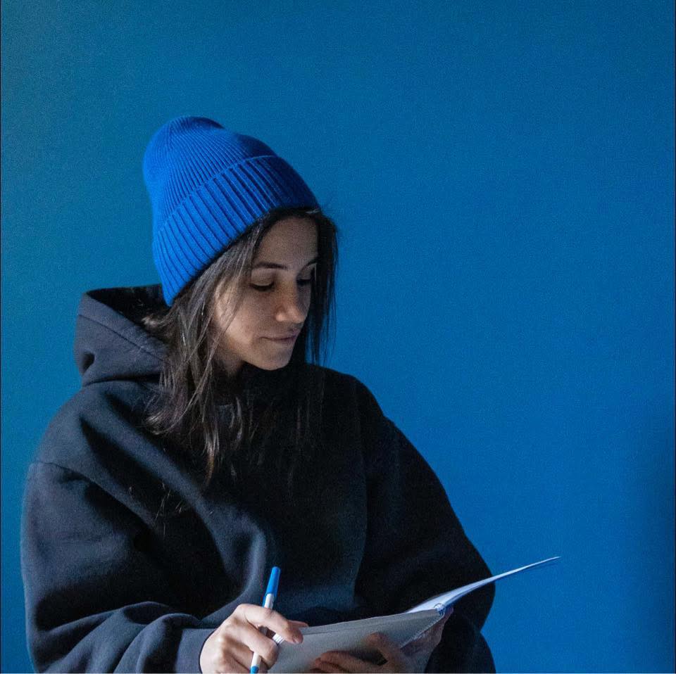 L’analfabetismo emotivo sta logorando una generazione. Vi Skin lo canta in “Pensieri Scomodi”