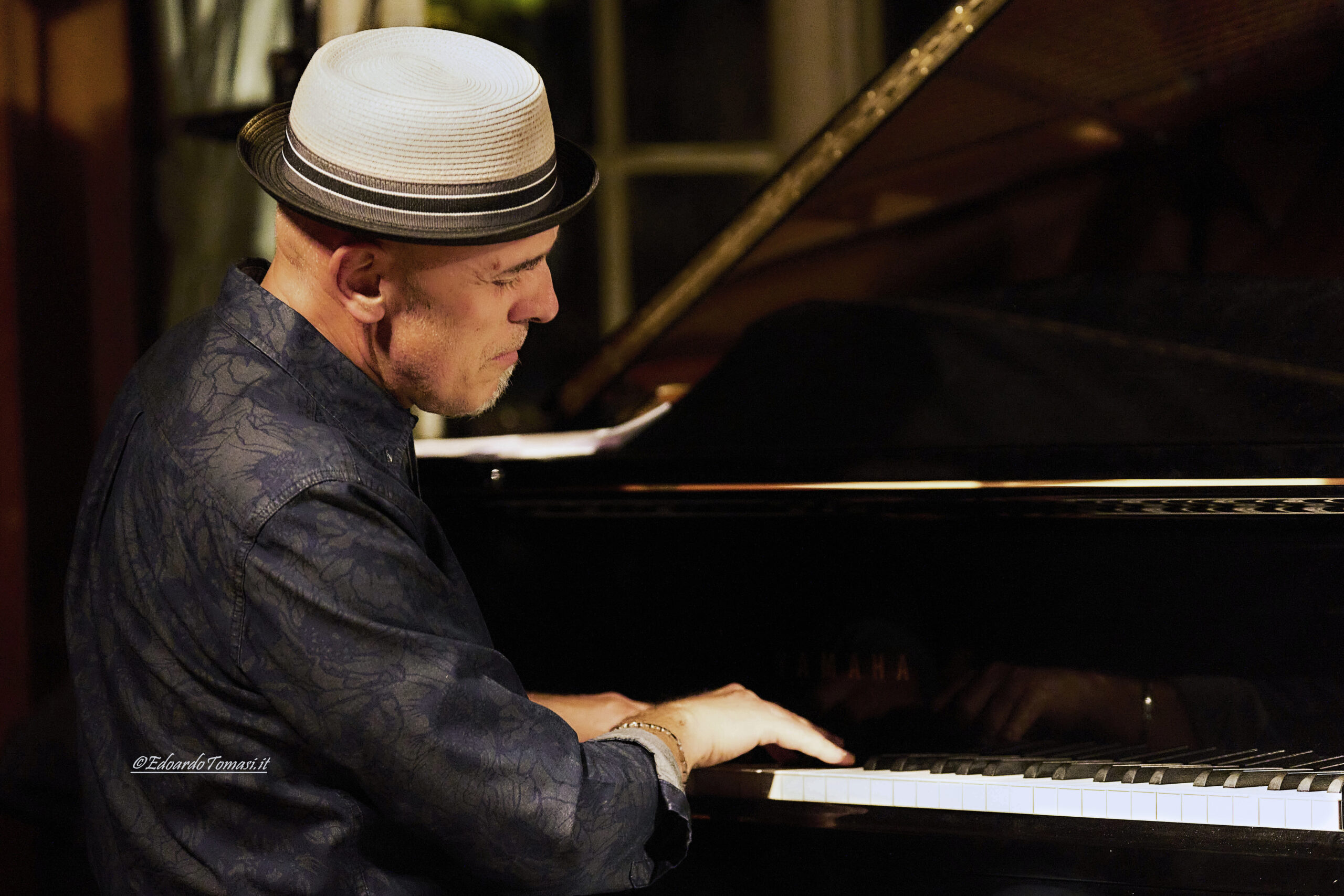 #NewMusicThursday – Intervista a Luigi Martinale – Invisible Cities, un viaggio tra suono e immaginazione