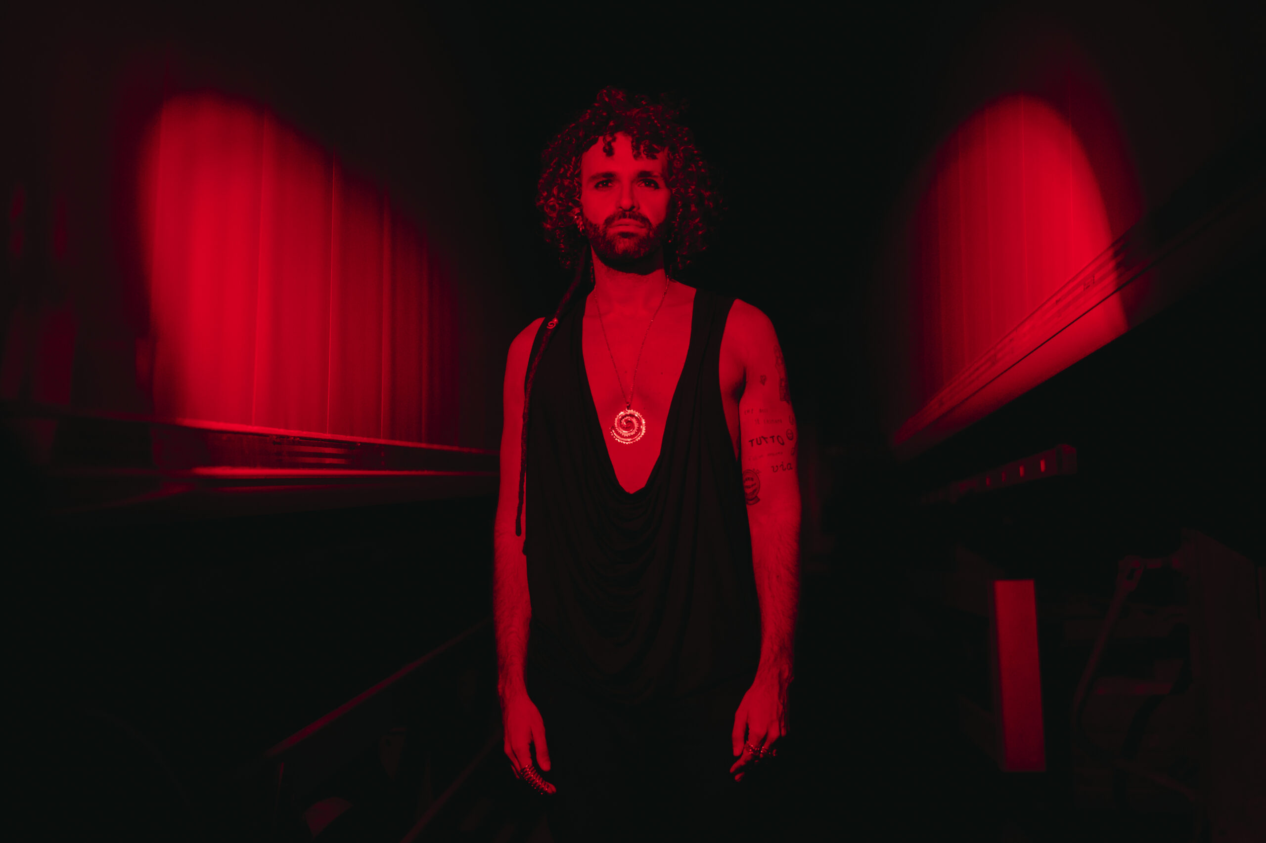 “Athazagoraphobia vol. 1” di Emilio Carrino – in uscita venerdì 14 novembre 2025