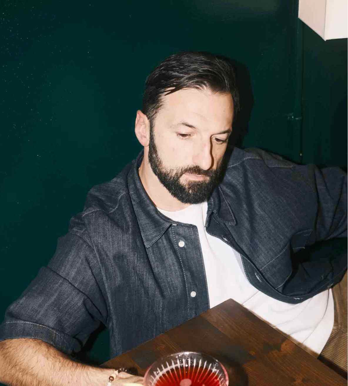 Riccardo Inge e la resa dei conti emotiva di “Distruggere Tutto”