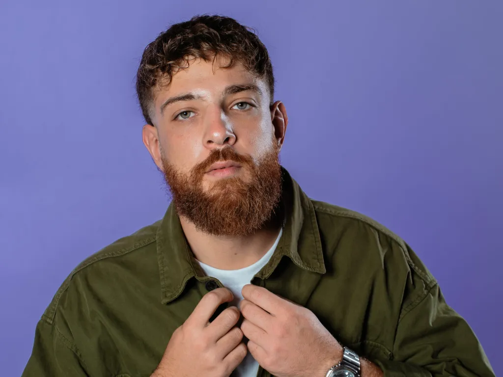 Trilussa: “Tra consolazione, verità e fragilità: il mio viaggio emotivo senza bussare”