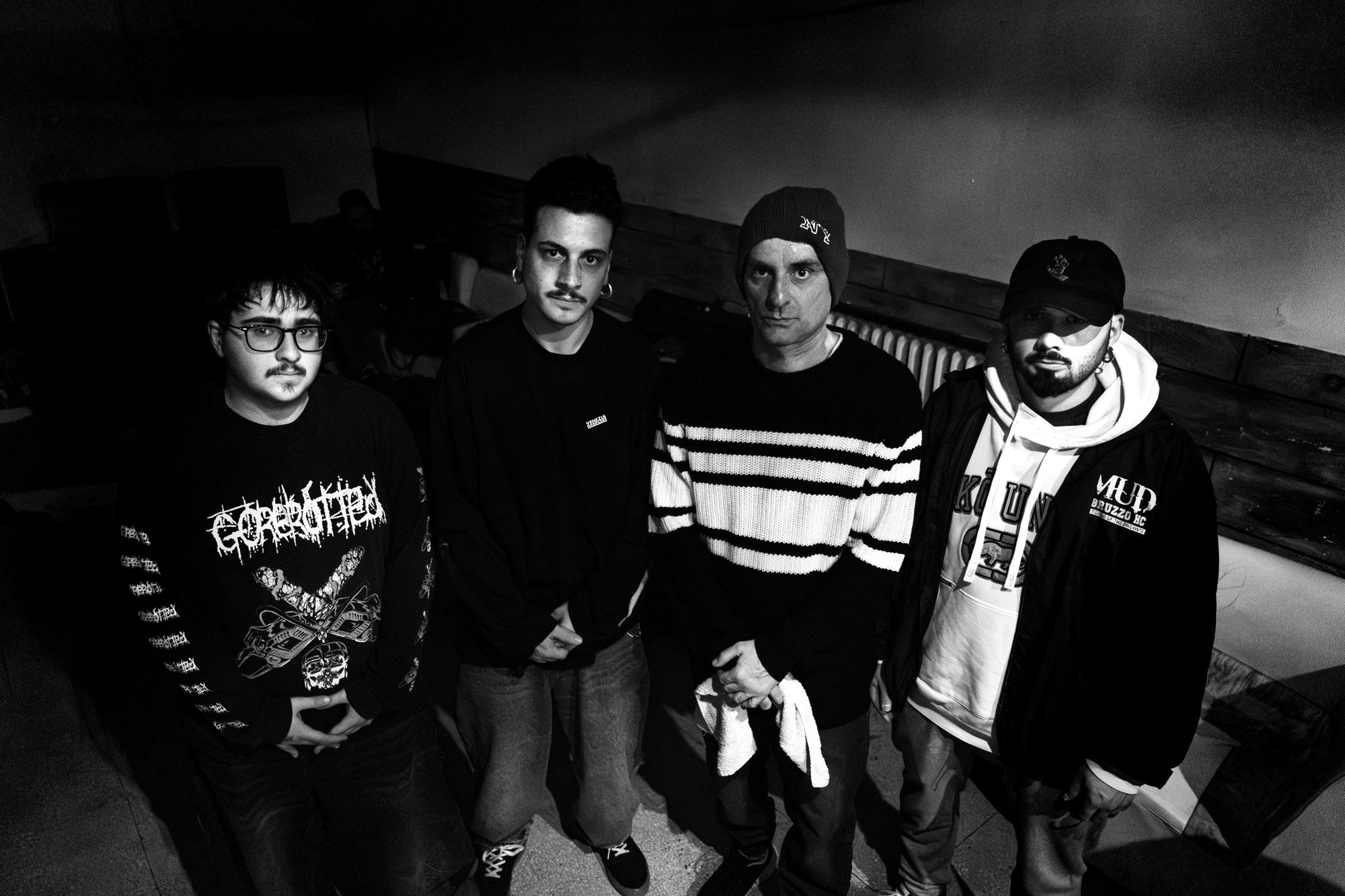 217 pubblicano l’album di debutto “In Your Gaze”, la new wave of alternative hardcore