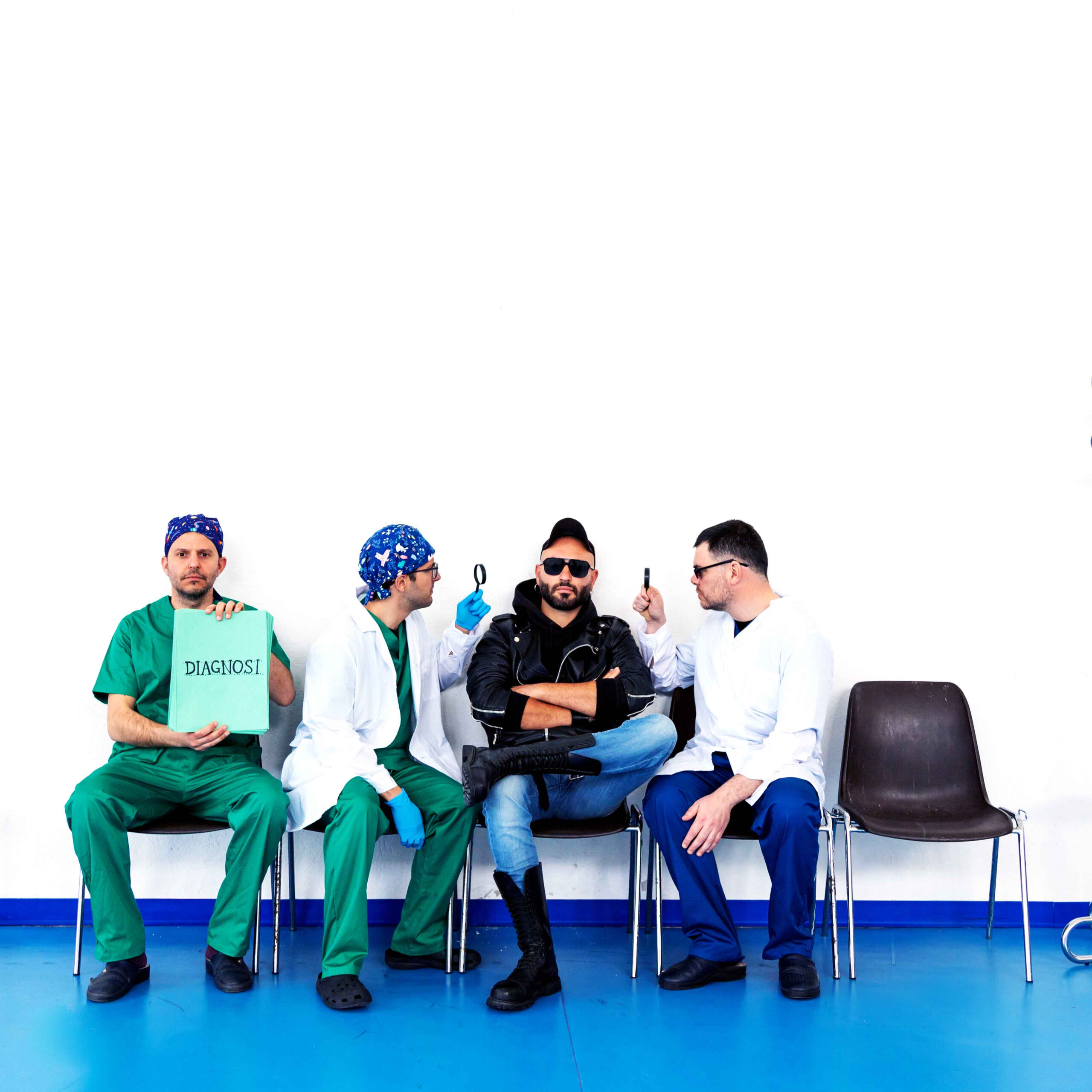  ECZEMA \\ “DIAGNOSI”. Tutti medici con la vita altrui.