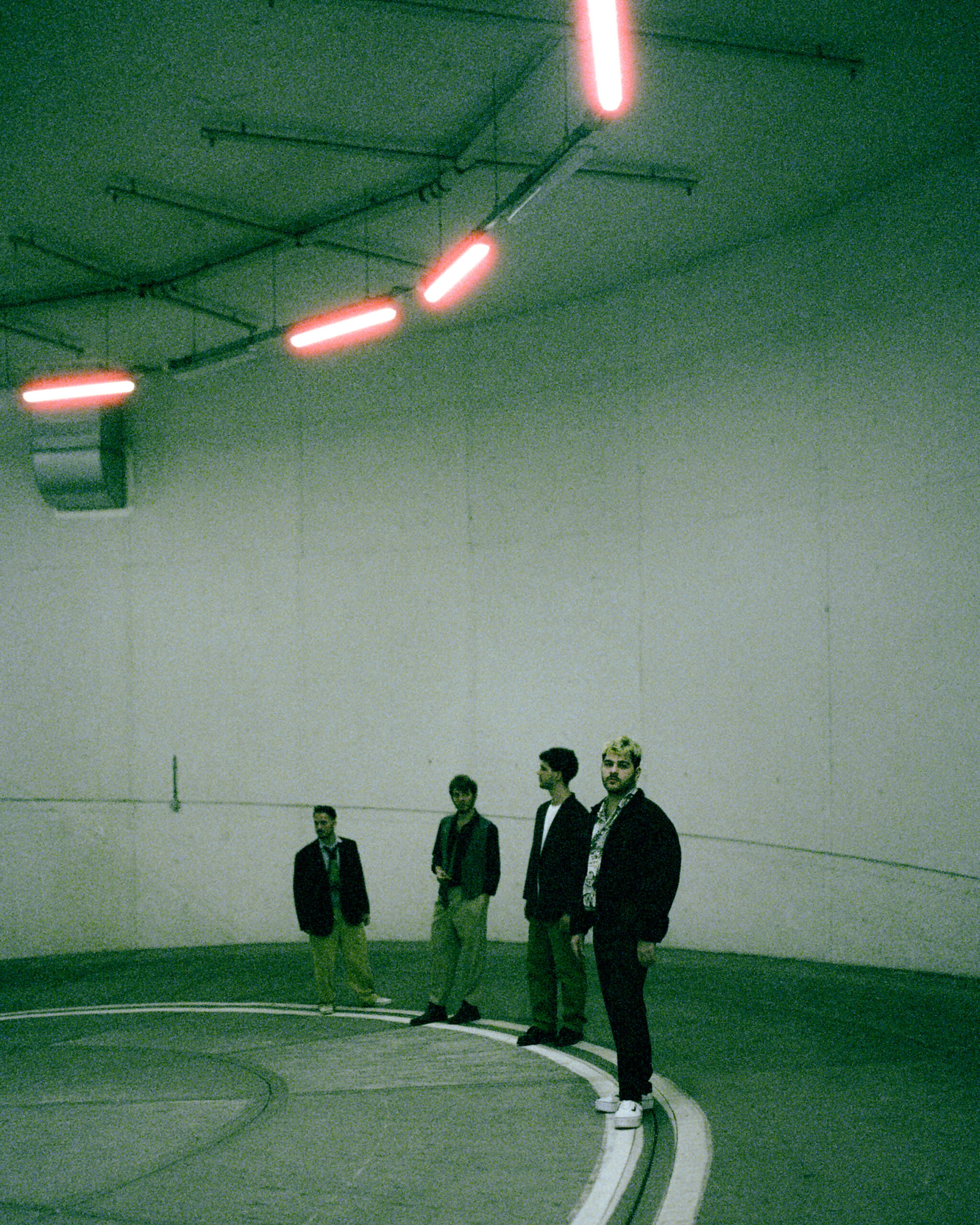 NOLO: quando la luce filtra nel buio, nasce Komorebi