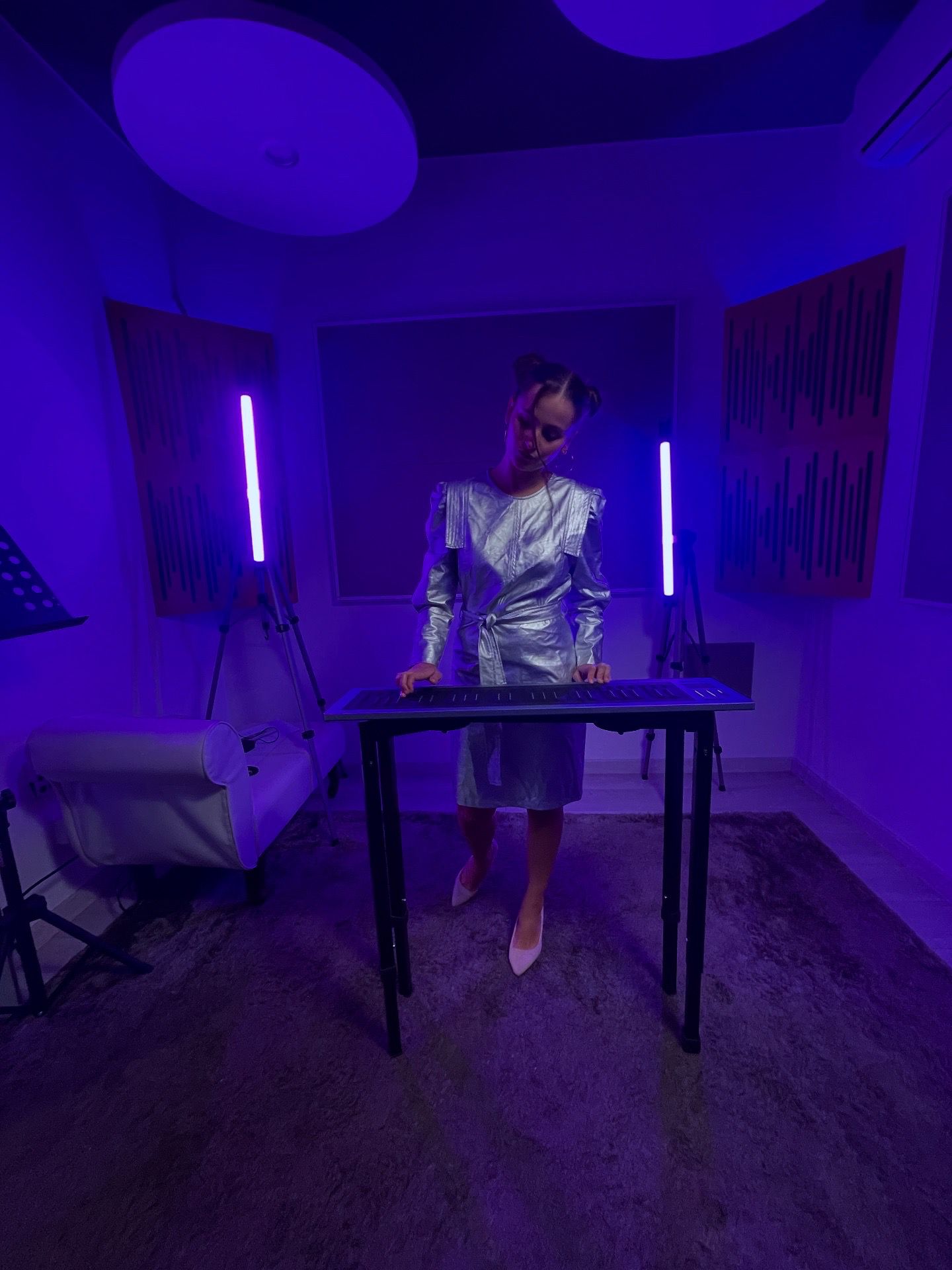 Blue Rose torna con “Contro il tempo”: un inno di resistenza emotiva contro la violenza psicologica