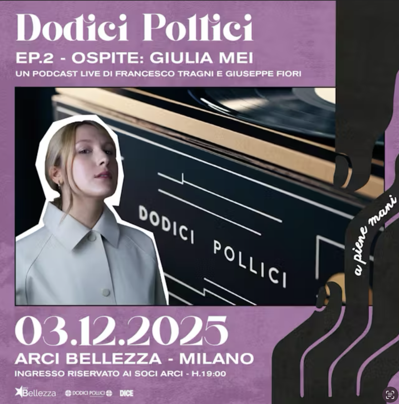 𝐃𝐎𝐃𝐈𝐂𝐈 𝐏𝐎𝐋𝐋𝐈𝐂𝐈 – 𝐄𝐏. 𝟐 – 𝐎𝐒𝐏𝐈𝐓𝐄: 𝐆𝐈𝐔𝐋𝐈𝐀 𝐌𝐄𝐈. 𝑈𝑛 𝑃𝑜𝑑𝑐𝑎𝑠𝑡 𝐿𝑖𝑣𝑒 𝑑𝑖 𝐹𝑟𝑎𝑛𝑐𝑒𝑠𝑐𝑜 𝑇𝑟𝑎𝑔𝑛𝑖 𝑒 𝐺𝑖𝑢𝑠𝑒𝑝𝑝𝑒 𝐹𝑖𝑜𝑟𝑖 CIRCOLO ARCI BELLEZZA // MILANO MERCOLEDÌ 03 DICEMBRE 2025  – H.19 :  Ci sara’ un intervento di Giordano Sangiorgi del MEI, la prima kermesse a premiare Giulia Mei nel 2020 al Forum del Giornalismo Musicale
