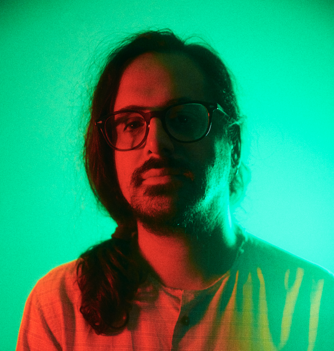 Tra parole ed elettricità domestica: Kublai e la Milano interiore di Lezioni di canto