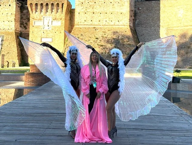 Esce GIULIA REGAIN con FIREFLY