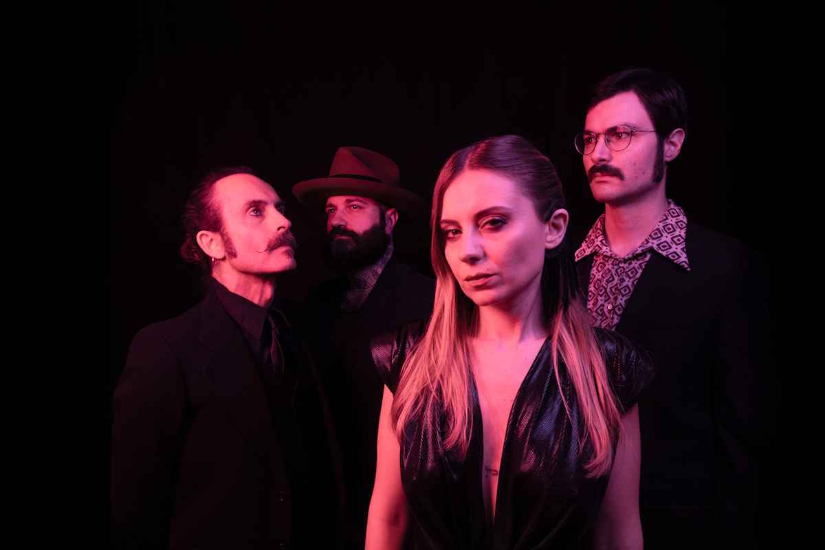 SANTAMANTE: il debutto che non chiede permesso, ti ferisce e ti resta addosso