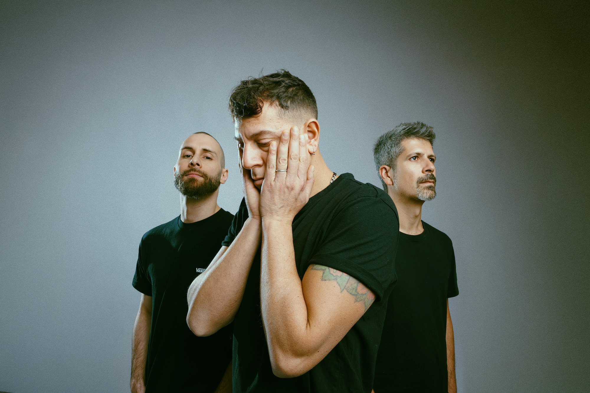 ERANERA, fuori ora il nuovo singolo “PER UN PEZZO DI TERRA”