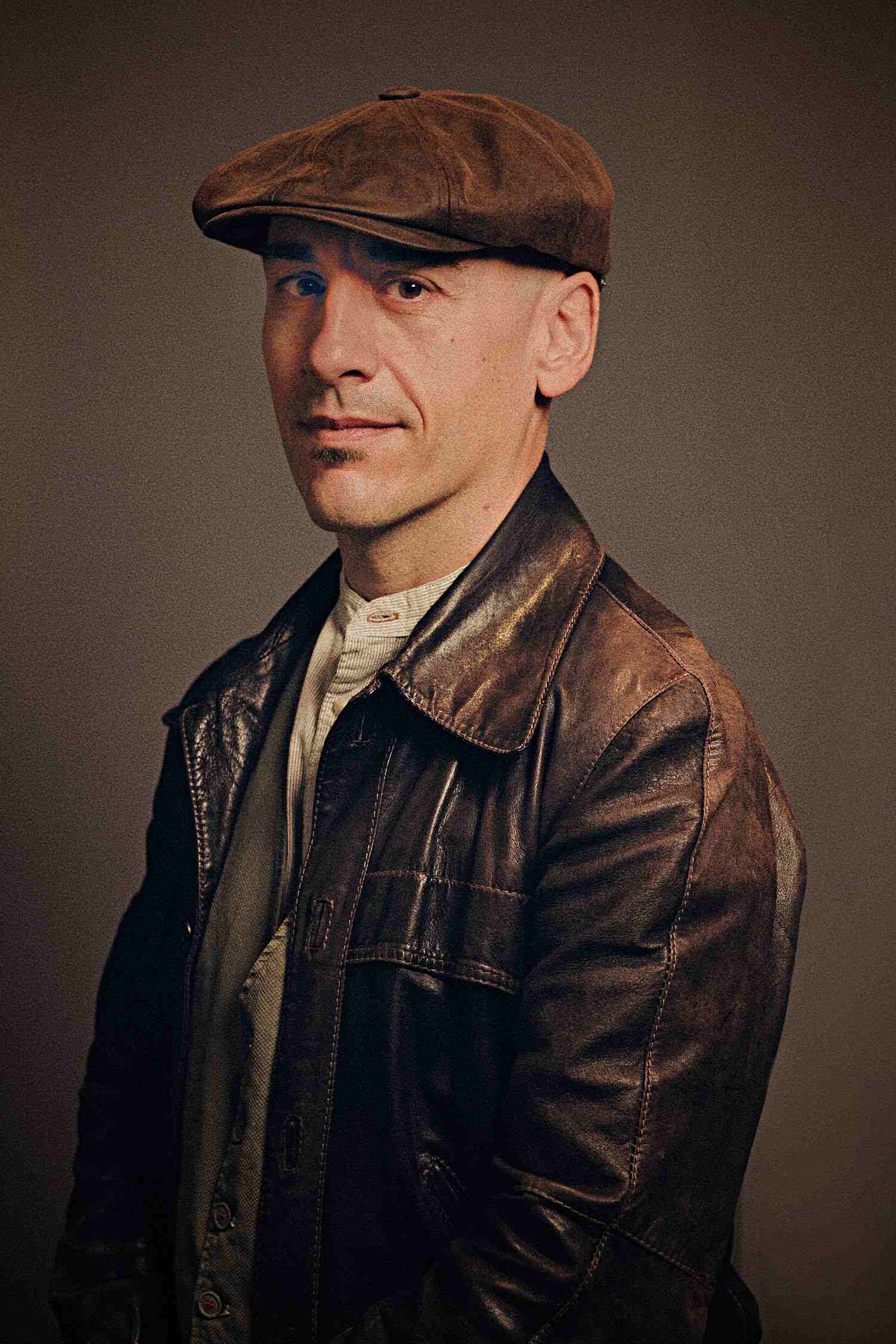  MATTEO BUZZANCA firma la colonna sonora di “Se fossi te”, nuova serie TV, in onda in prima visione su Rai 1 domenica 28 e lunedì 29 dicembre