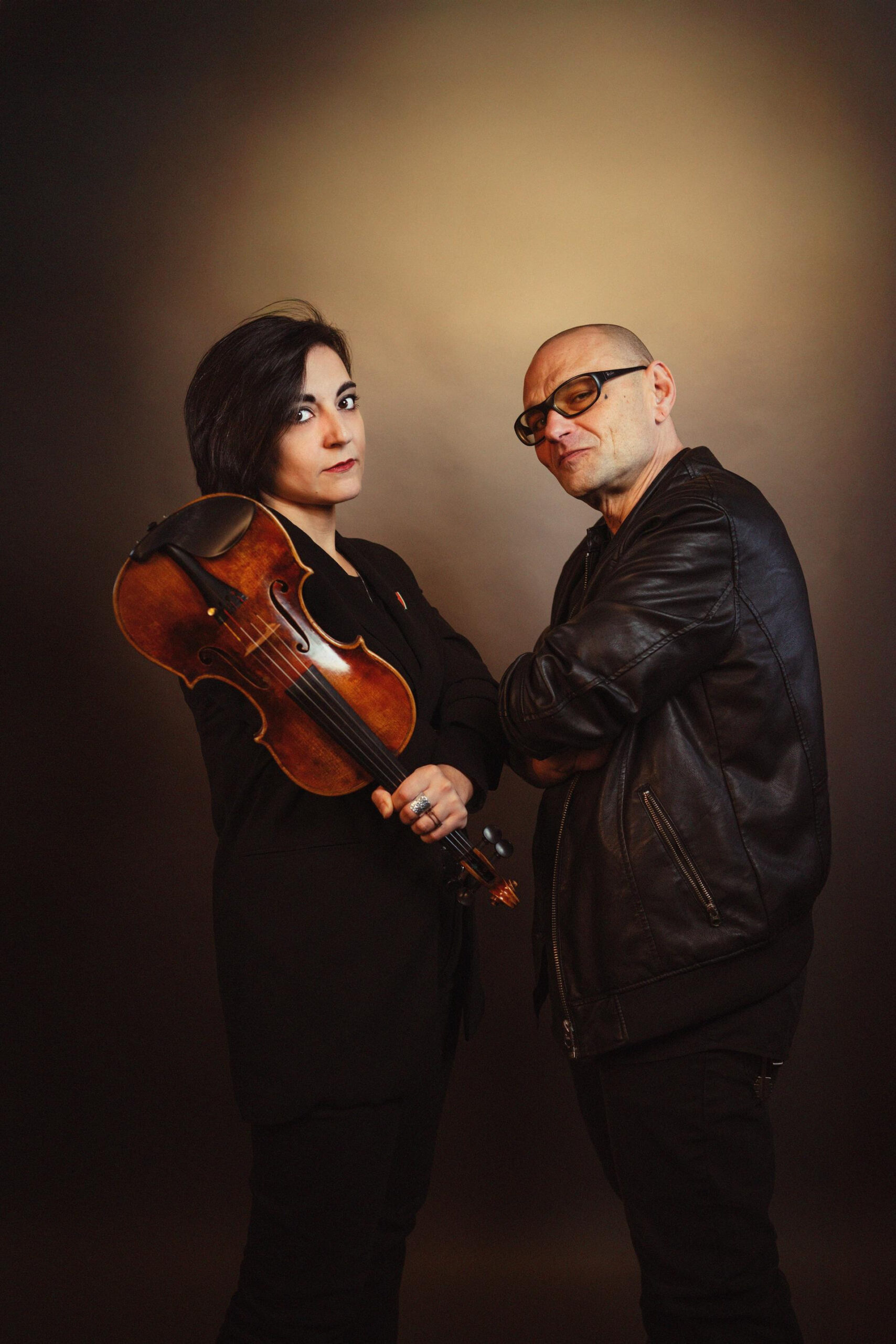 VIOLENTI – Luca “’O Zulù” Persico con Caterina Bianco: annunciate le prime date del tour 2026 e l’uscita del disco omonimo.