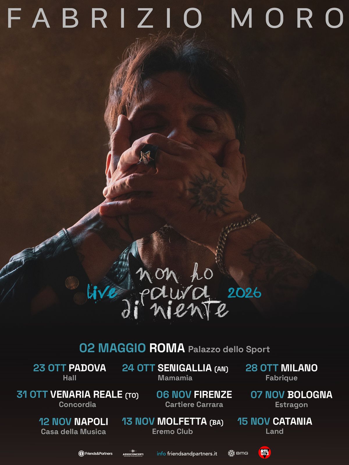 Al via il 31 gennaio il nuovo instore tour con cui FABRIZIO MORO presenta al pubblico il suo ultimo album di inediti “NON HO PAURA DI NIENTE”.