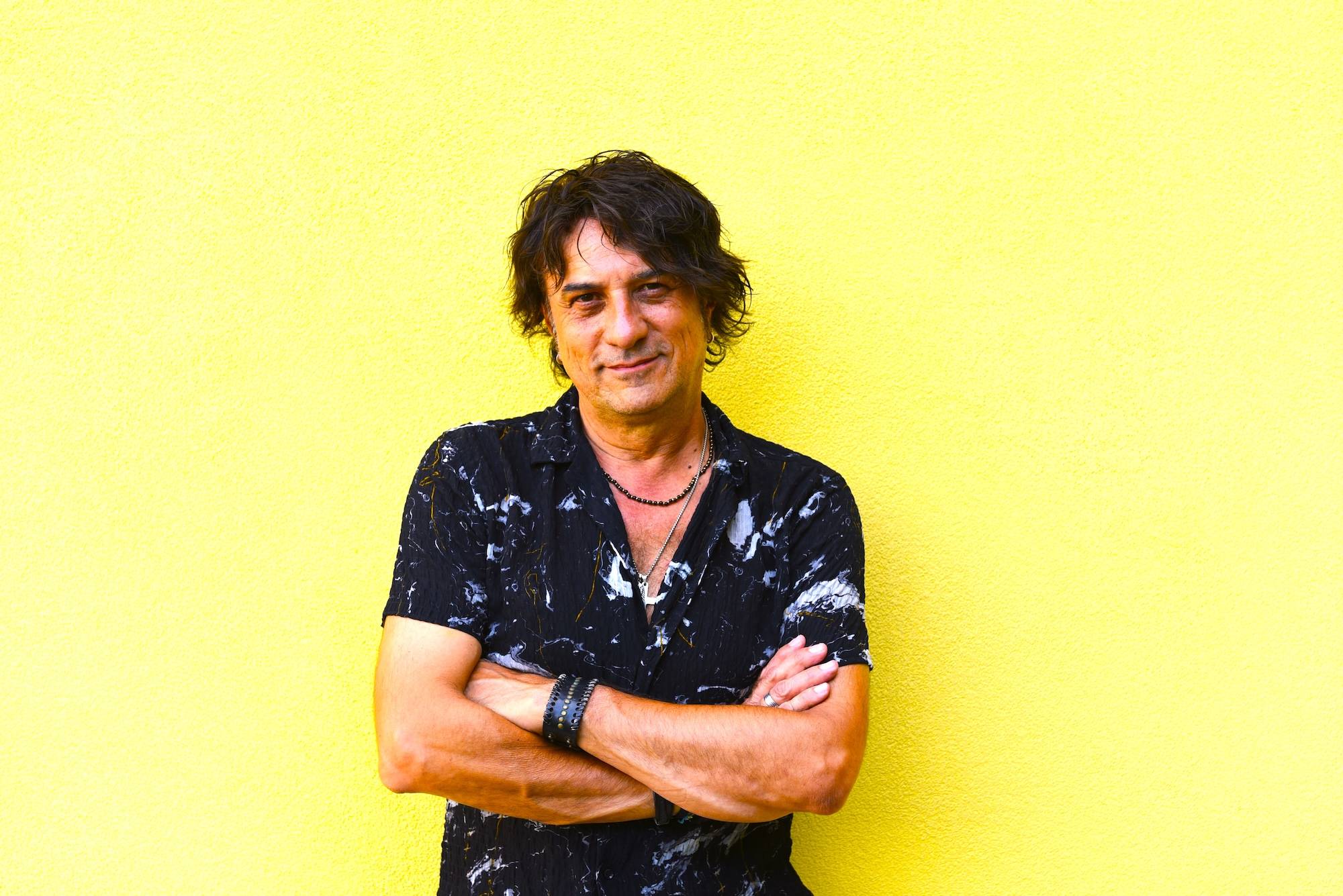 John Strada: l’ennesimo giro di rock della sua lunga carriera