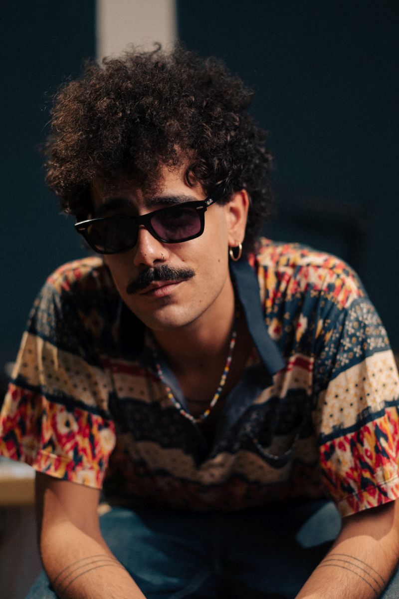 È in radio e in digitale “BACIO PICCOLINO”, il nuovo singolo del cantautore RENATO D’AMICO. Online il videoclip!