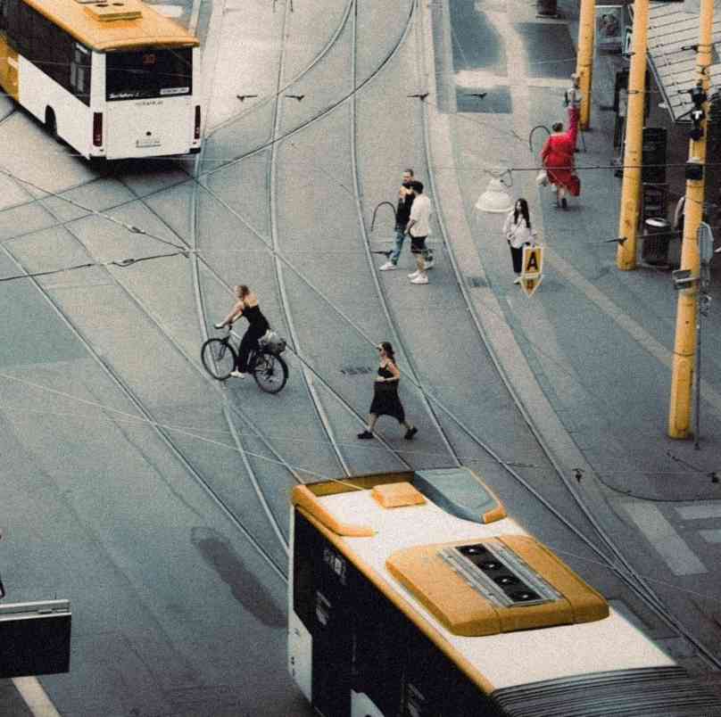 Davide Rossi racconta l’attesa e le distanze in “Binario del 20”