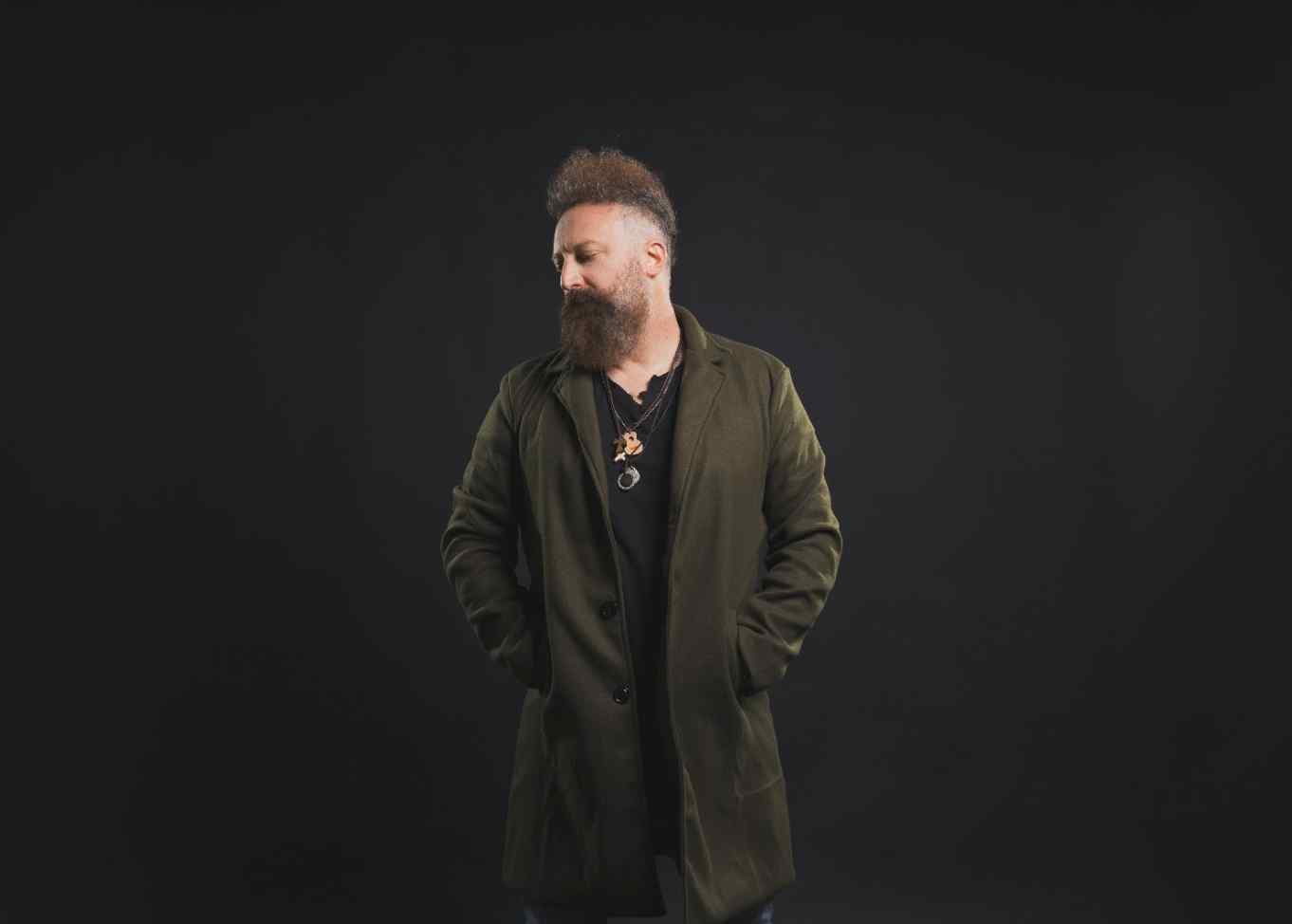 Massimo Stona e “Altaluna”: accettare la caduta come forma di umanità