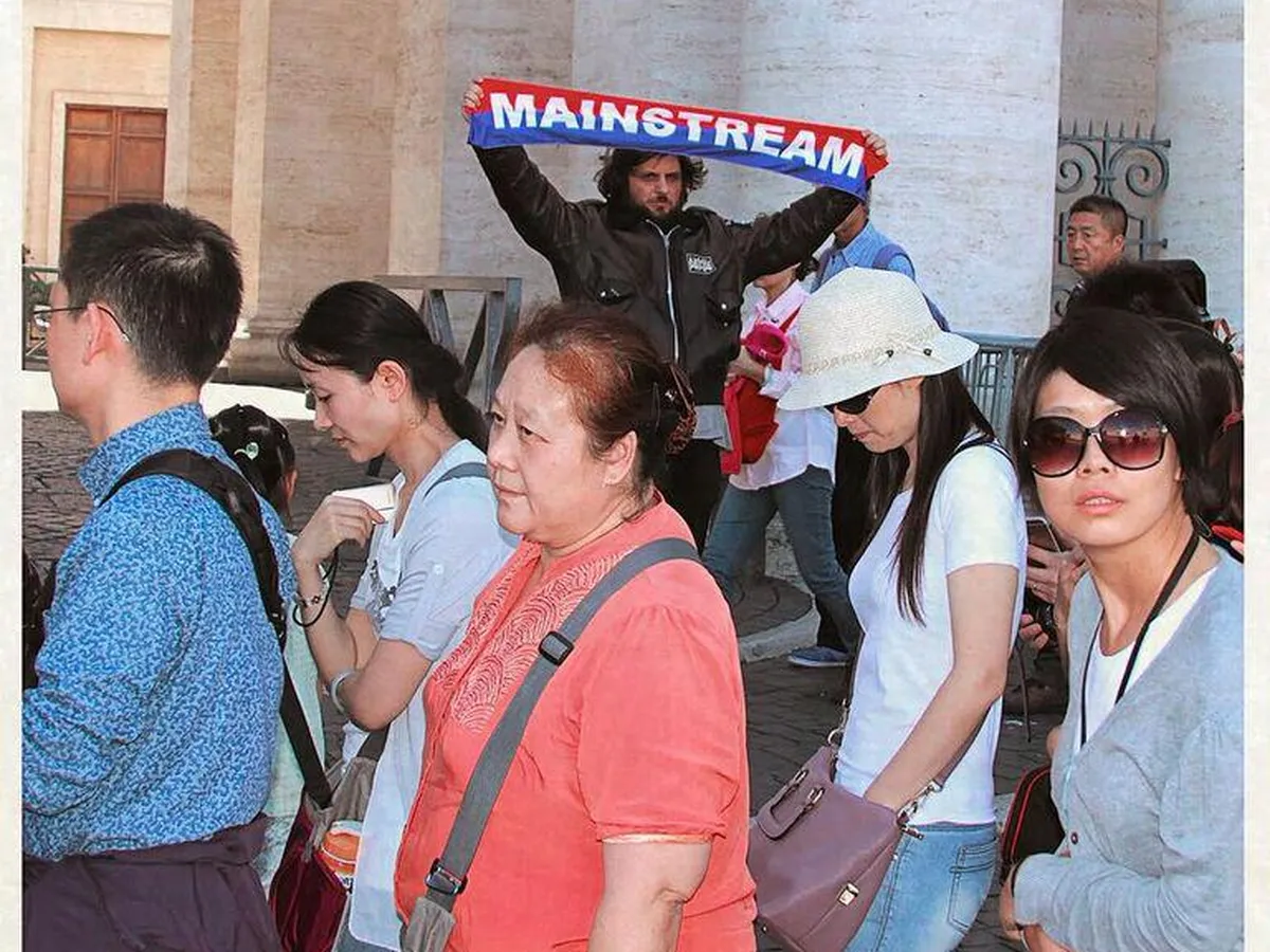 Mainstream di Calcutta, caposaldo del neo indie pop compie 10 anni