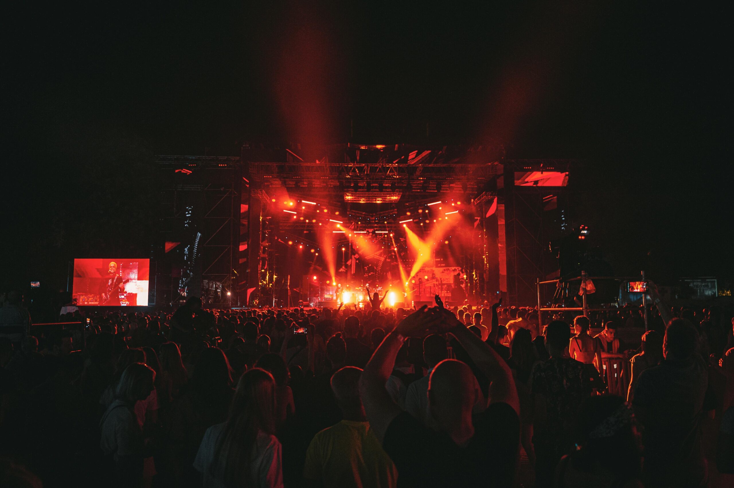 APPELLO DI MEI E GUITAR SHOW: TORNINO I MUSICISTI SUI PALCHI DEI FESTIVAL RADIO E TV E DEI TOUR DEI GRANDI BIG DELLA MUSICA