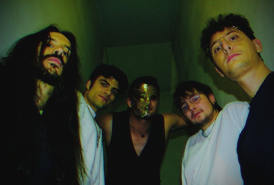 AWAKE TOMORROW // “SCREAMS”. È arrivato il momento di sentire ed agire.