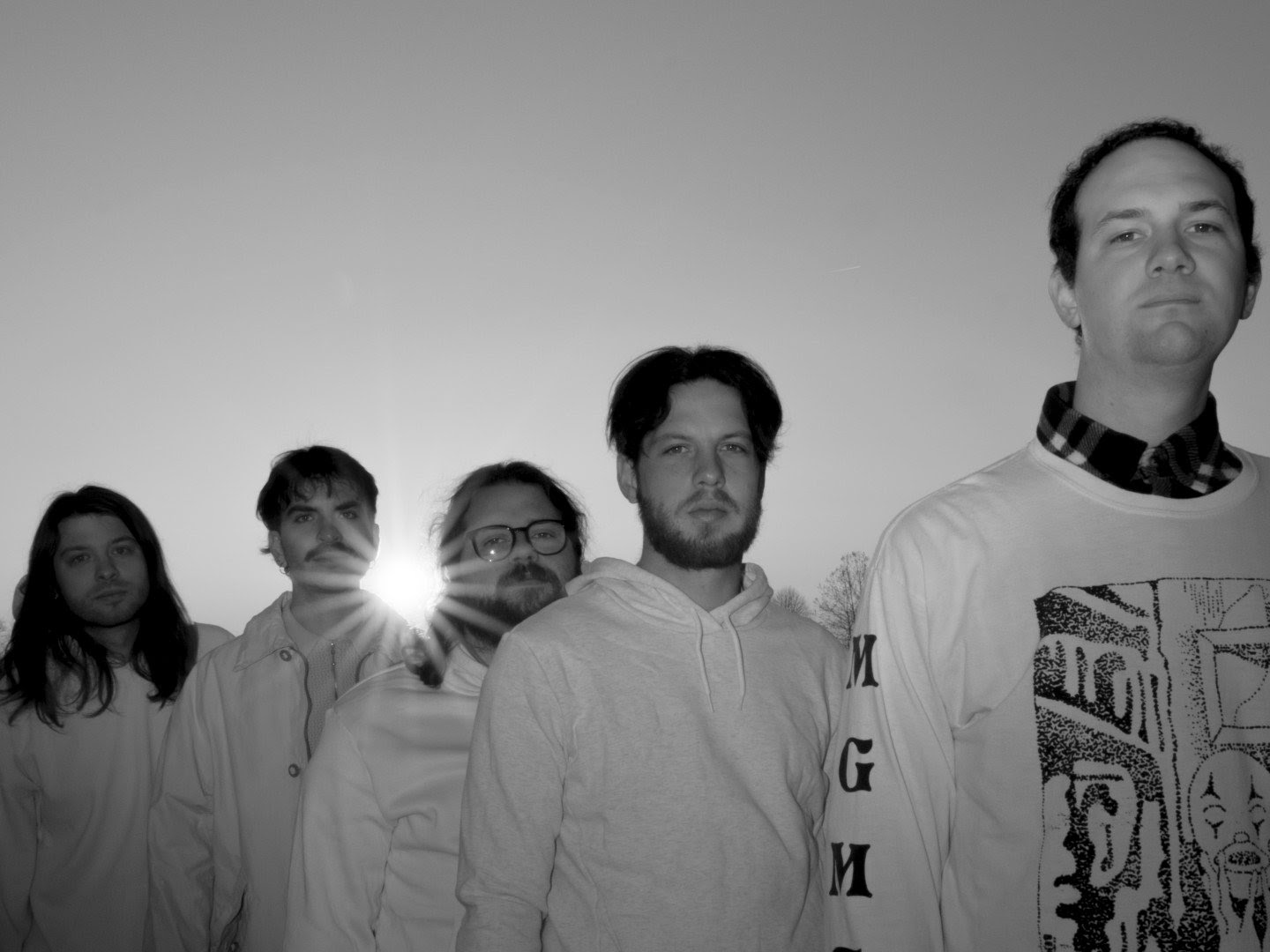 Mother pubblicano il singolo “Star Rover”: tra alienazione quotidiana e nuove costellazioni di speranza.