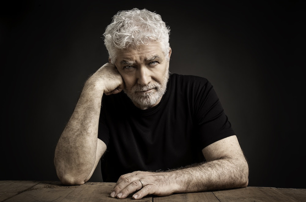 Gioele Dix a Ostellato rende omaggio a Giorgio Gaber