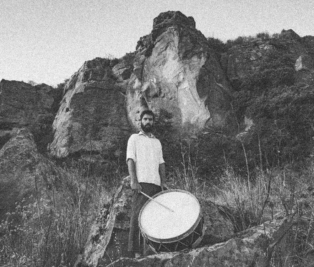 Davide Ambrogio in concerto a Bari il 13 febbraio all’Officina degli Esordi