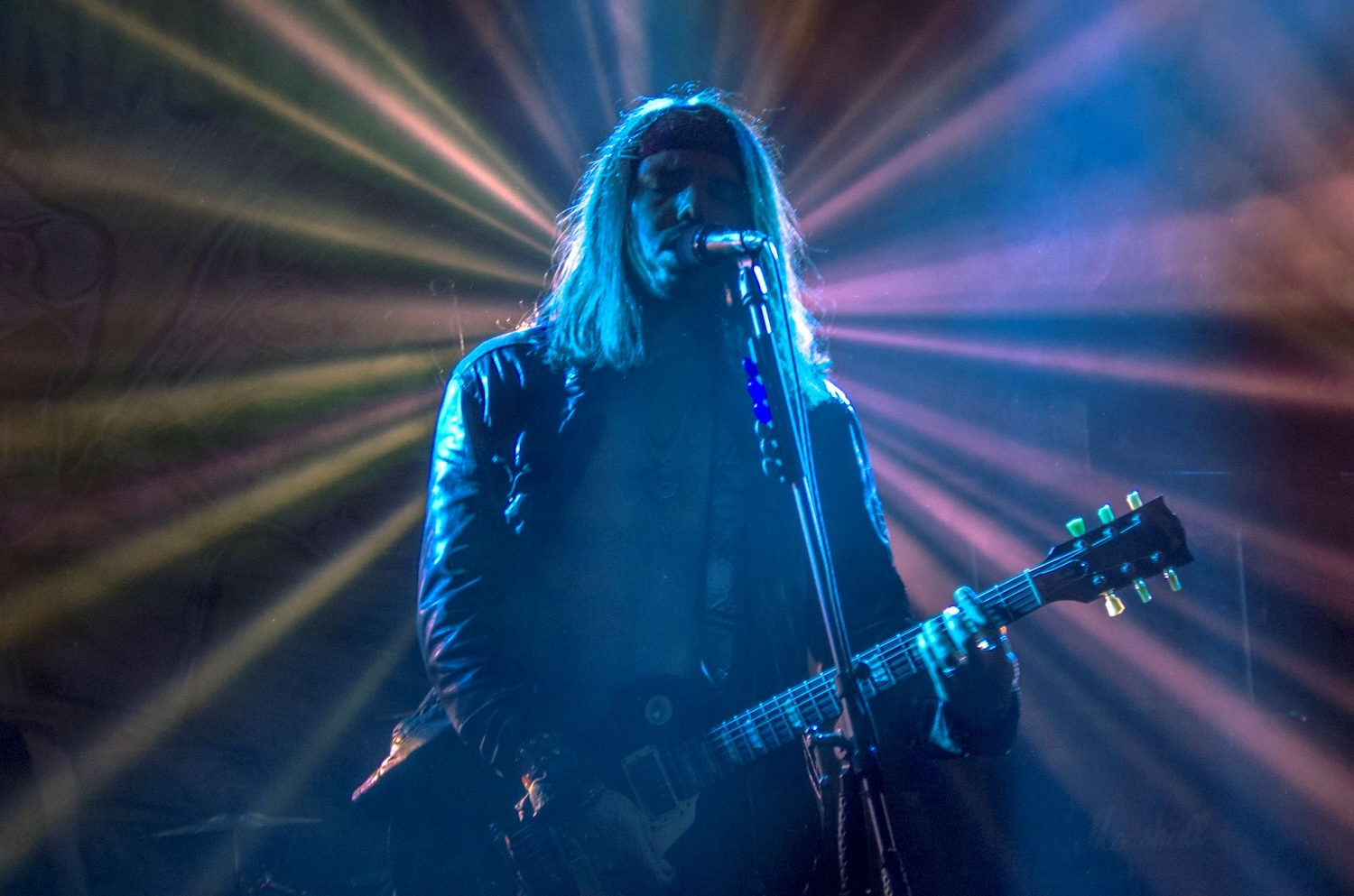 Crossin’ Midnight: esce “Baba Jaga” il nuovo singolo dai bordi punk