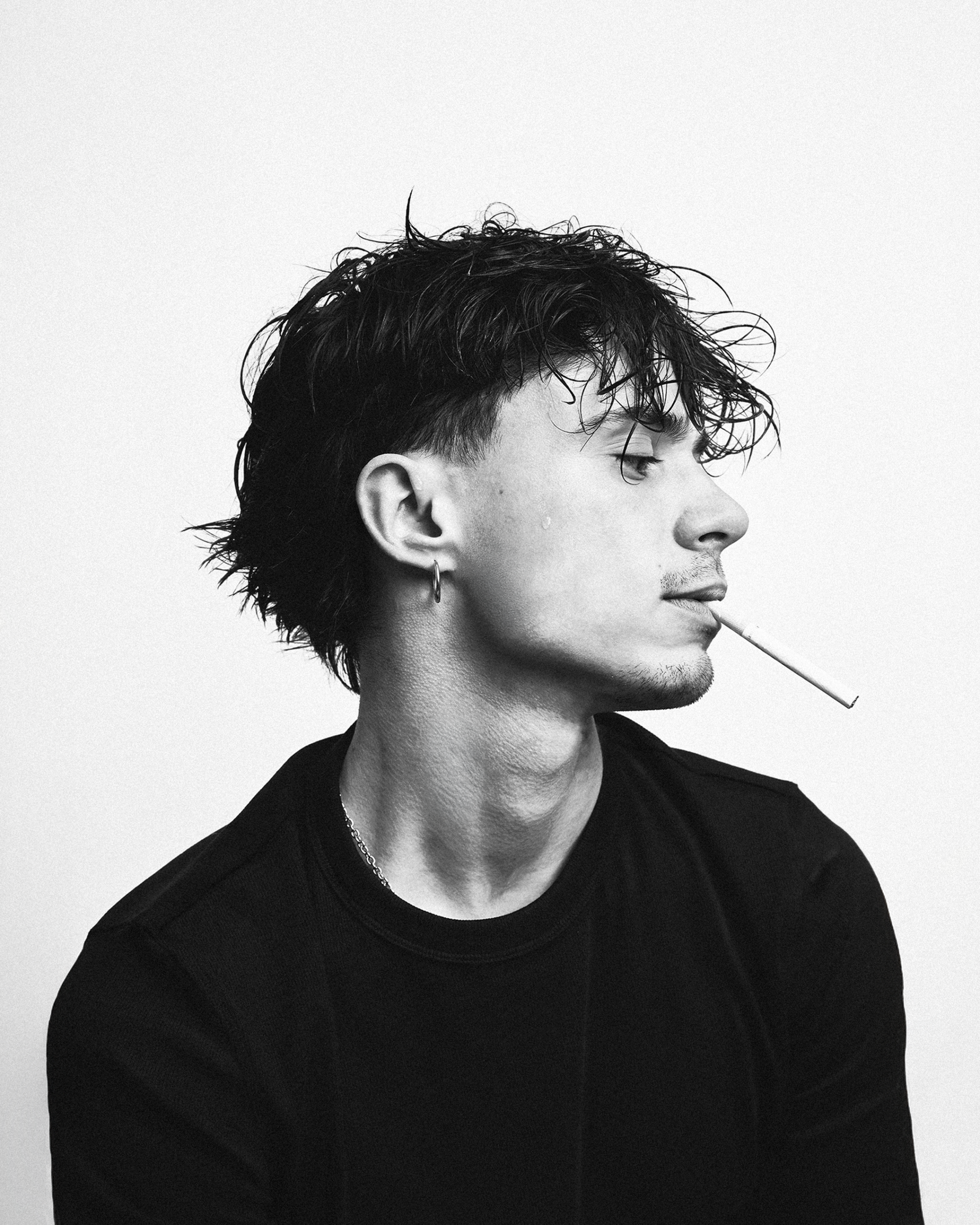 INEDITO: “La via d’uscita è tornare alla semplicità” Intervista sul nuovo singolo e sul significato di restare autentici nella musica