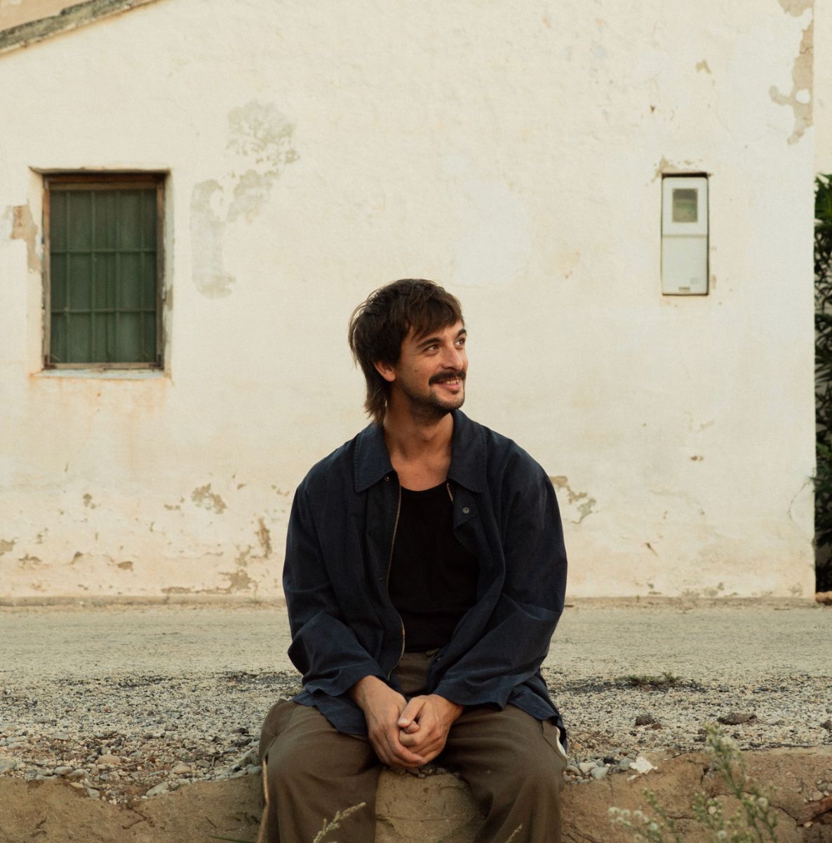 “Mobili Credenze” – Luca Cescotti e la scelta di stare fuori