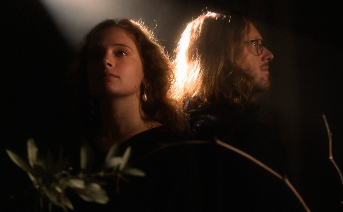 Eyes Be Quiet: dentro “una stanza vuota” tra memoria e luce