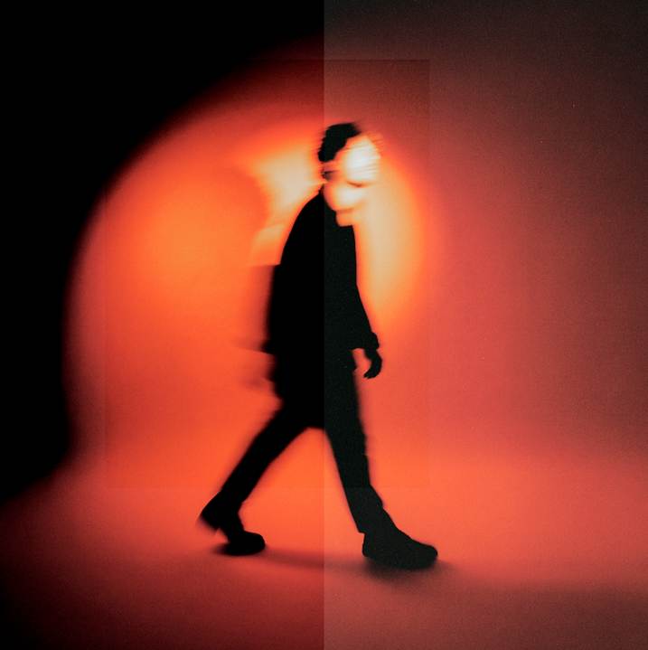 Fuori venerdì “UN ALTRO POSTO”, il nuovo singolo di MET: il corpo come punto di ritorno.