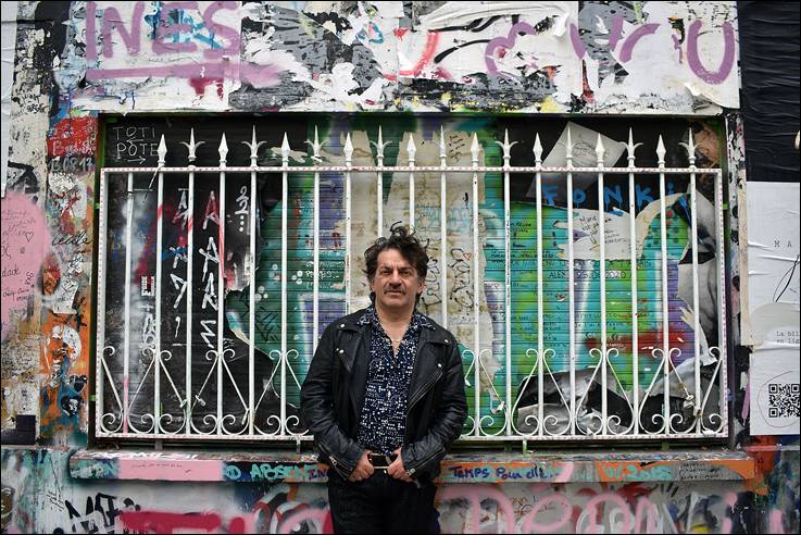 Peppe Voltarelli presenta il videoclip di “Mozza” e porta la sua musica tra Francia, Germania e Italia