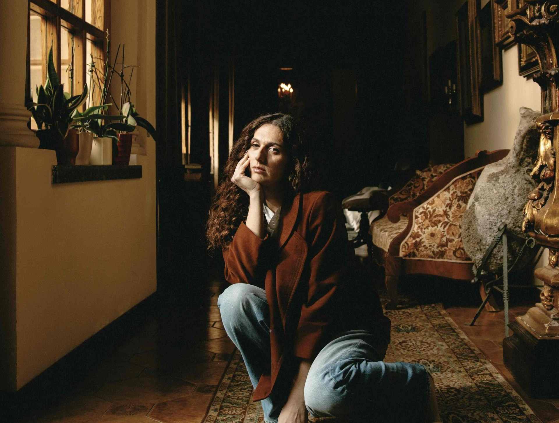 CAROLINA BUBBICO | ESCE VENERDÌ 6 MARZO “UMA ROSA E UM BORDADO” IL NUOVO SINGOLO E VIDEO