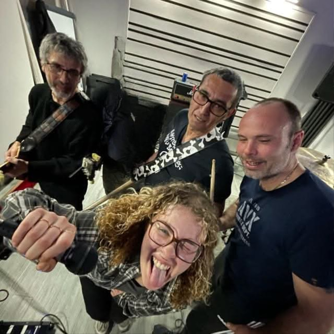 HEAVY – CO. CO. // “Cicinin”. Un brano breve ma intenso che parte dal pop e arriva all’heavy metal.