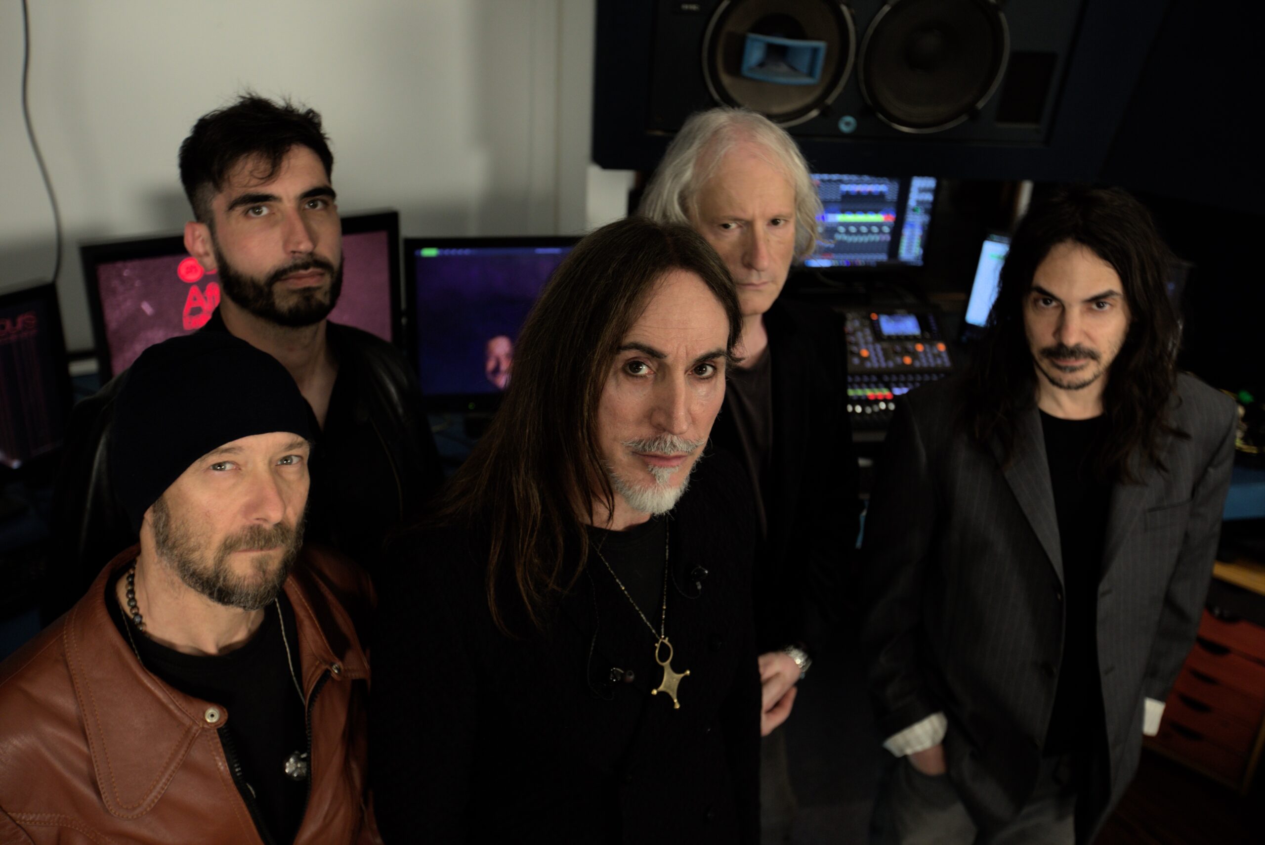 AFTERHOURS: annunciano oggi il “Quello che non c’è – tour 2027” in Italia e in Europa per celebrare i 25 anni dell’album e i 40 anni di musica