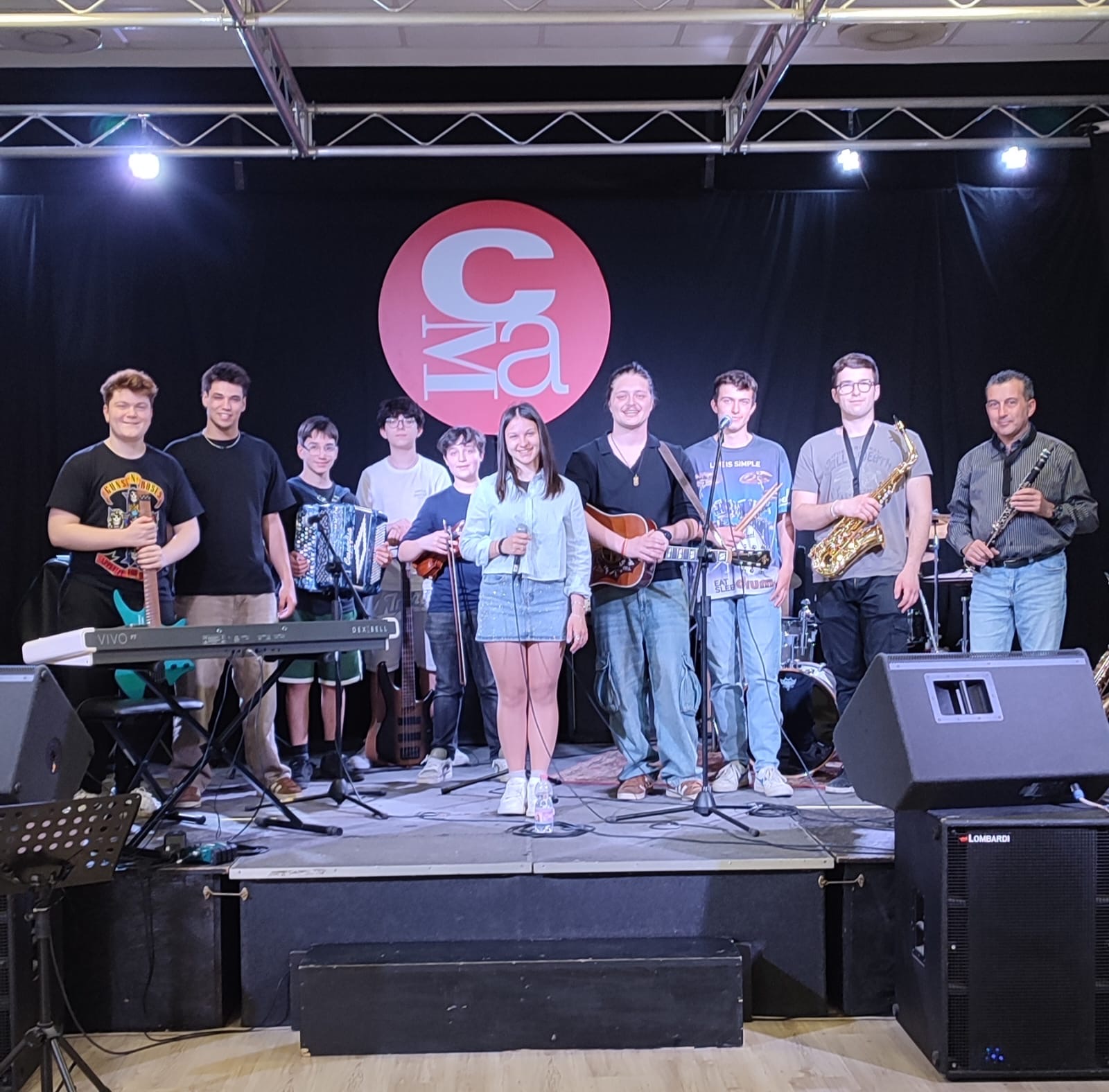 Santa Balera: Verso l’estate con il tour della festa della Giovane Romagna. Ecco la nuova formazione, le nuove date e un nuovo brano in uscita.