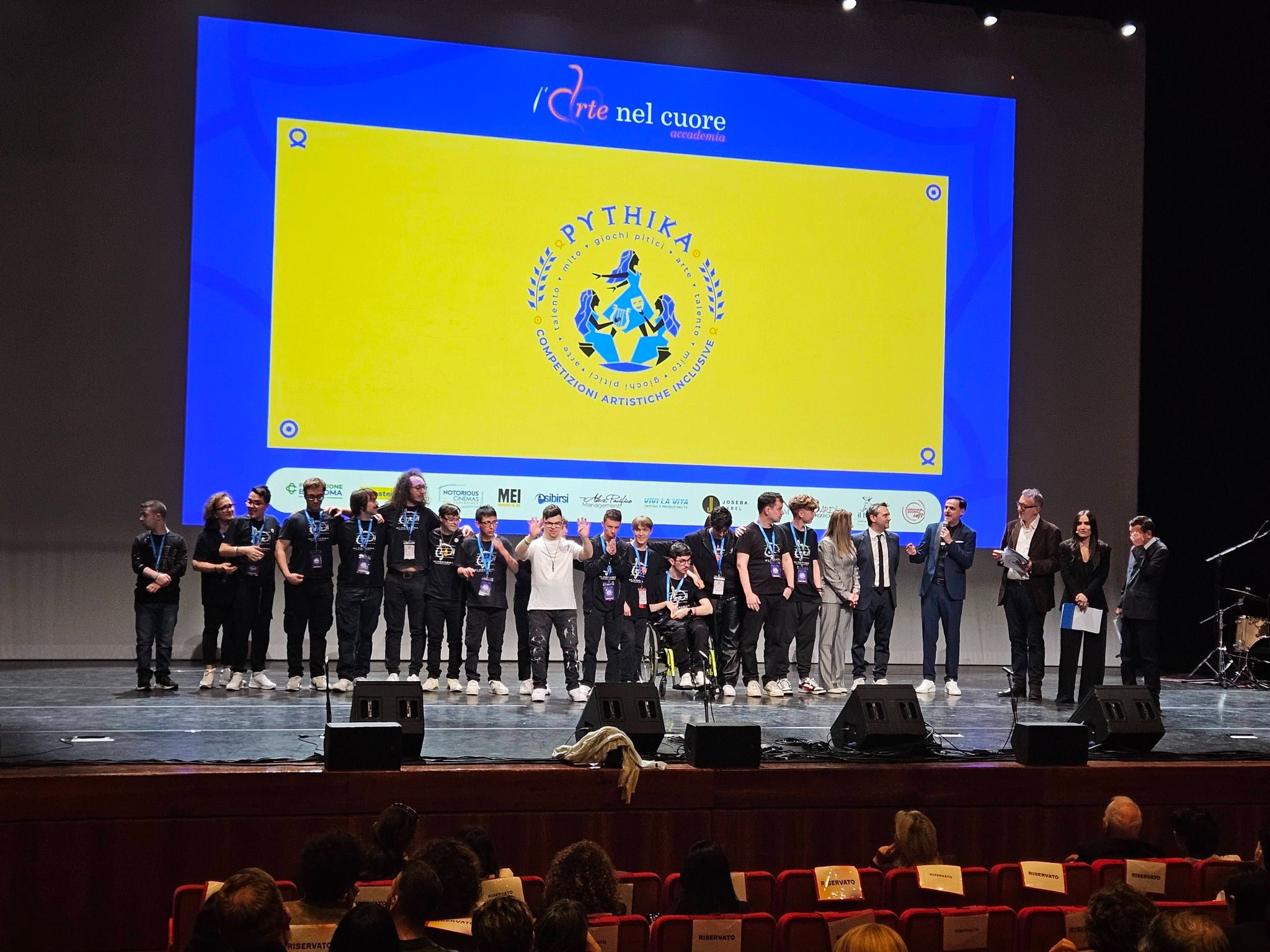 Coro Ologramma: Dal Mei alla vittoria a Pythika