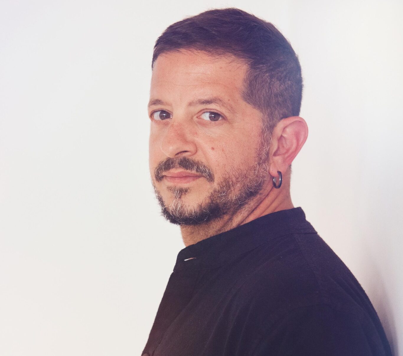 È disponibile su tutte le piattaforme digitali “CANZONI SENZA CLICK”, il nuovo album di GIUSEPPE ANASTASI.