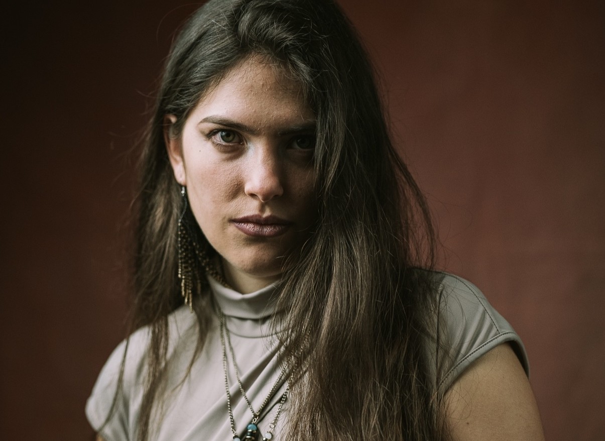 Linda Selvaggio: “Unicamente” è il nuovo singolo disponibile da venerdì 17 aprile