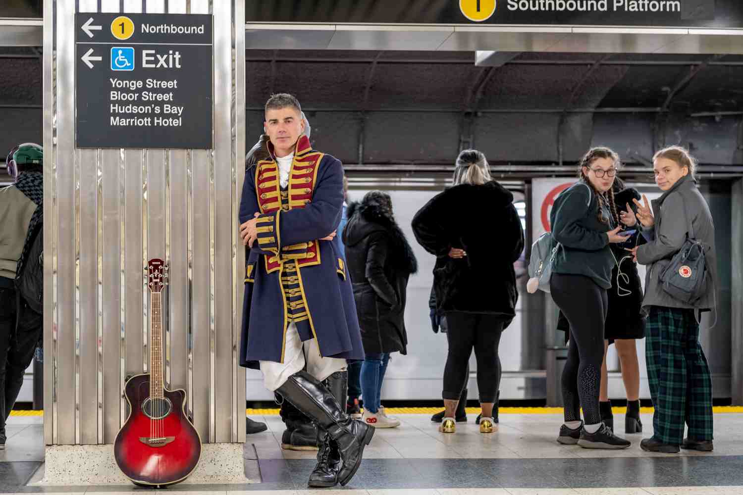 Venerdi 24 aprile fa tappa a Faenza il tour ecologico musicale di Toz alle 13 incontro con Giordano Sangiorgi. I 2 MARI – un Tour che unisce natura musica e speranza