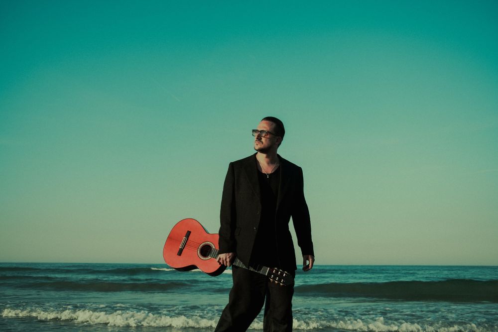 Giulio Nenna apre un nuovo capitolo: fuori “Recuerdos de Ti”, verso l’album “In My Past Life”