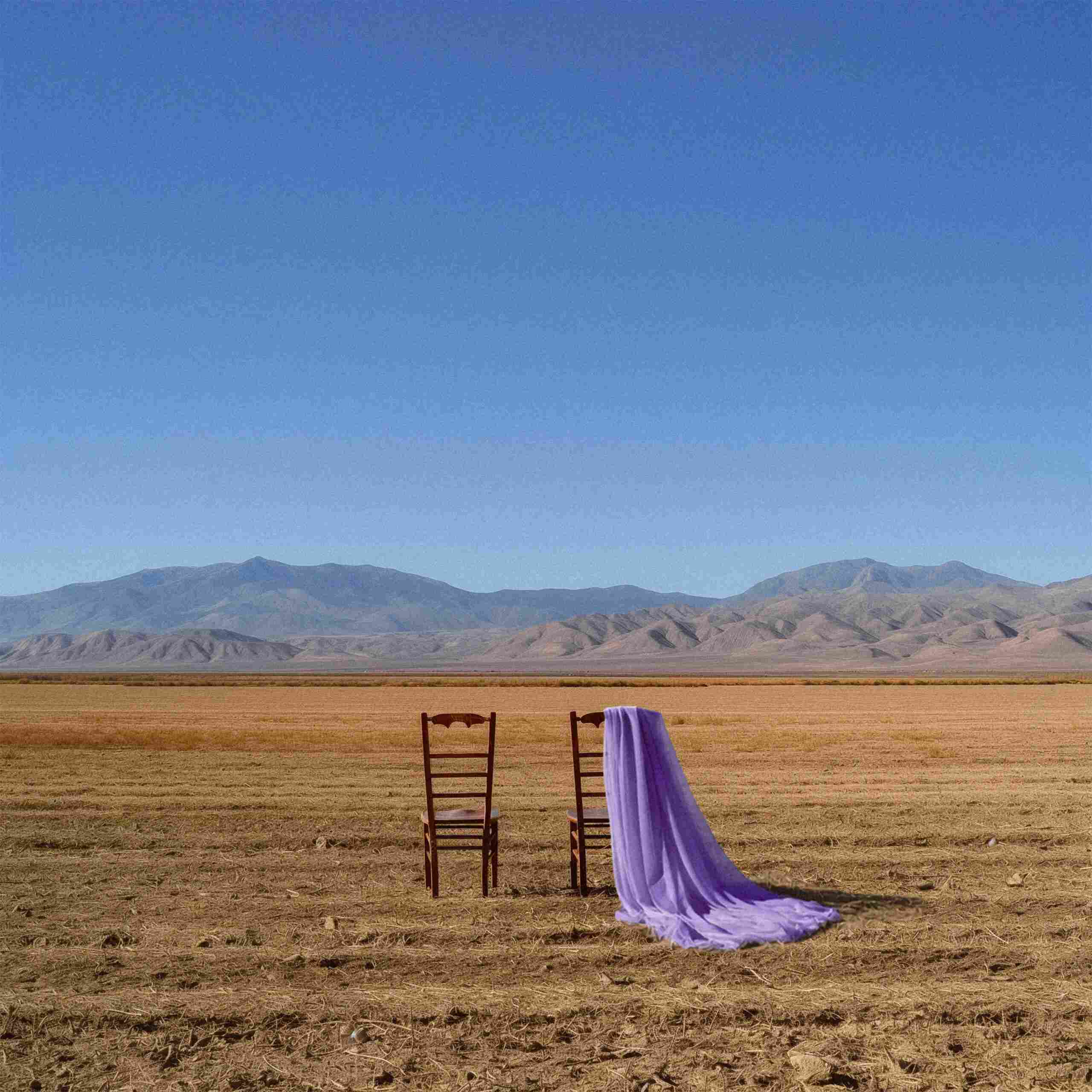 DEA CULPA & CIAO SONO VALE “PELLE VIOLA”: L’AMORE CHE FERISCE, MA INSEGNA A RESTARE