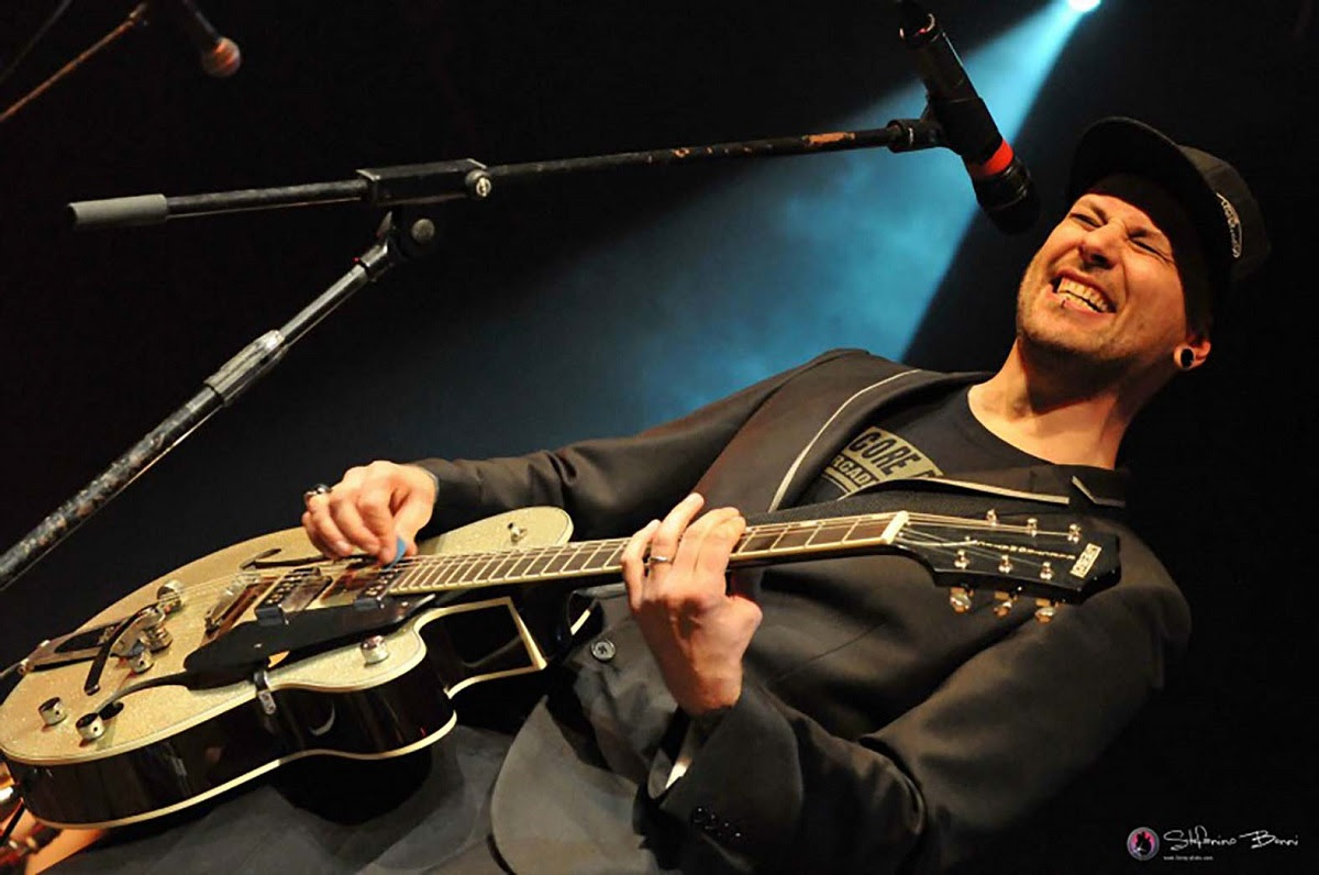 Arilica festival fa il pieno: il mix “punk e arte” conquista il pubblico di Peschiera del Garda